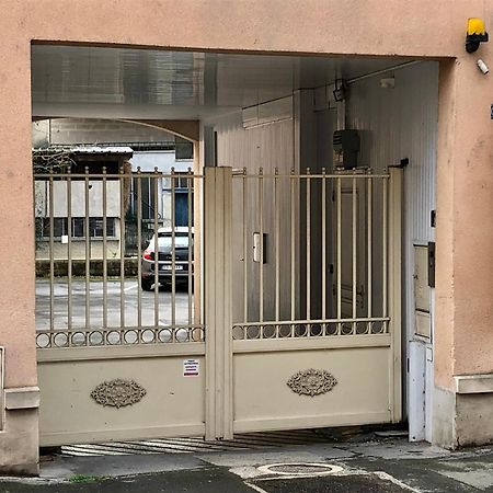 Logement Centre Ville D'Epernay Avec Parking Prive Exterior photo